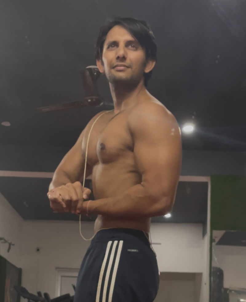 Lalit pose 9